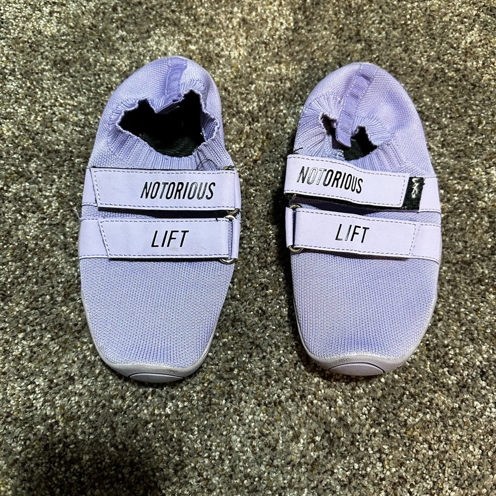 Notorious lift 38 lavendar